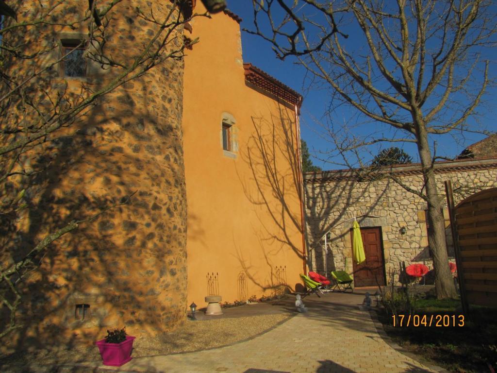 Chateau Des Aiguilles Saint-Rémy-de-Chargnat Εξωτερικό φωτογραφία